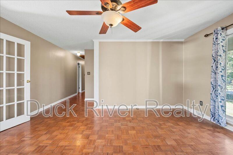 209 Hampton Road - Photo 7 of 33