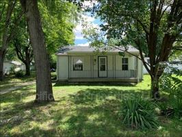 featured image of 3419 S Parker Ave