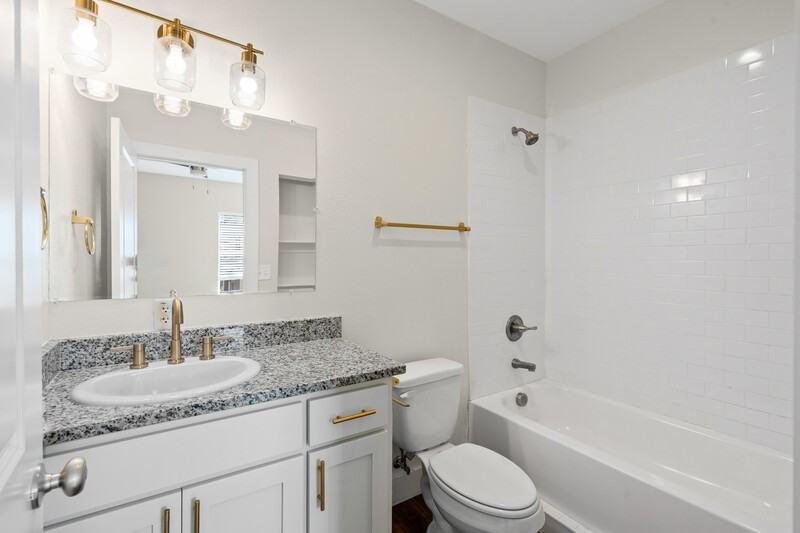 3126 Lubbock Ave - Photo 7 of 12