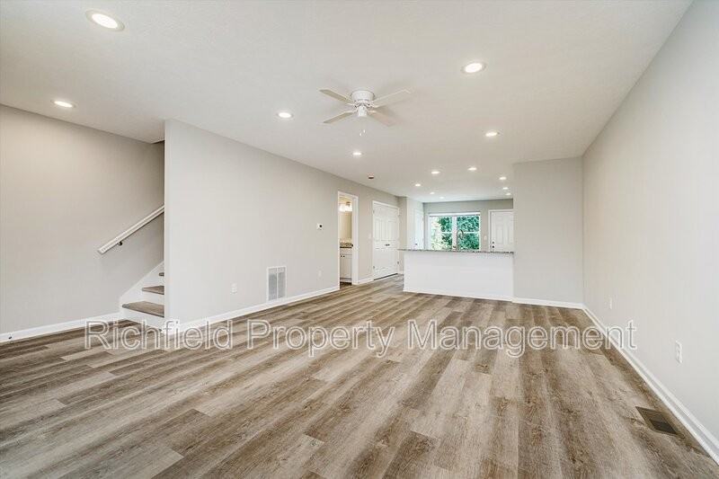 7266 W Reformatory Rd - Photo 3 of 29