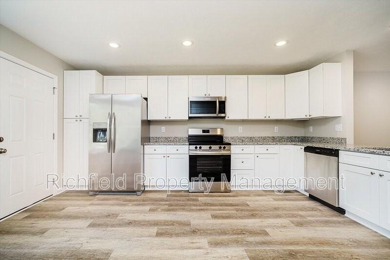 7266 W Reformatory Rd - Photo 7 of 29