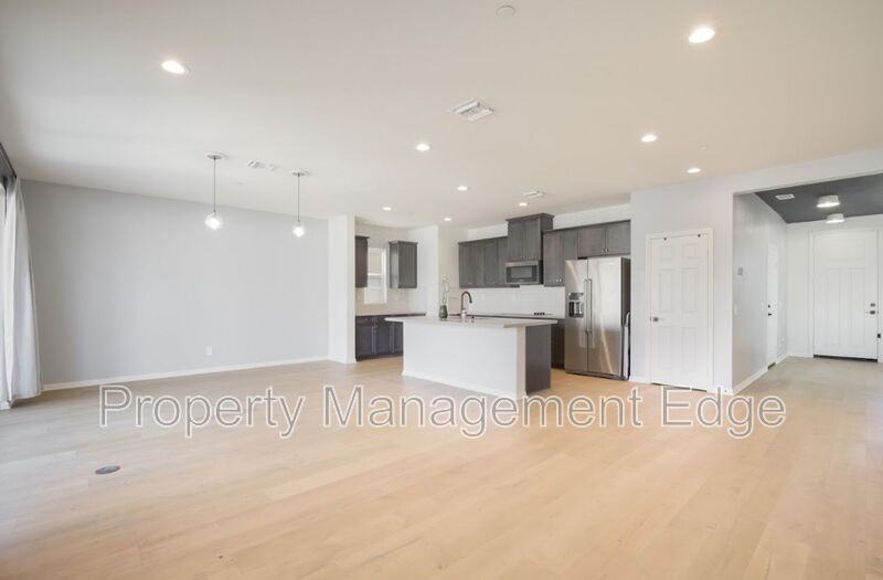 28426 Joey Ct - Photo 4 of 22