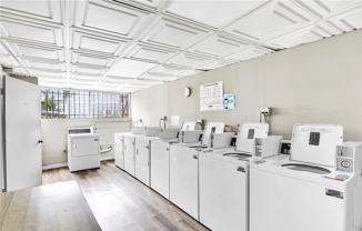 570 W Stocker St - Photo 1 of 1