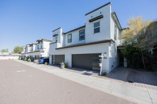 3045 N 37th Way - Photo 1 of 1