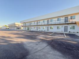 featured image of 2121 W Adams St Bldg A