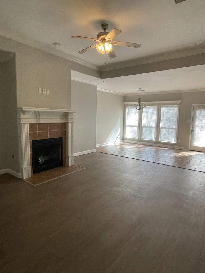 6805 Springtree Ln - Photo 3 of 15