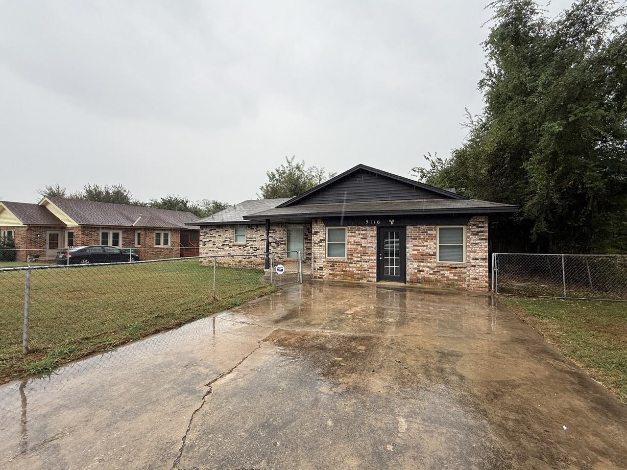 9116 Ne 46th St - Photo 3 of 19