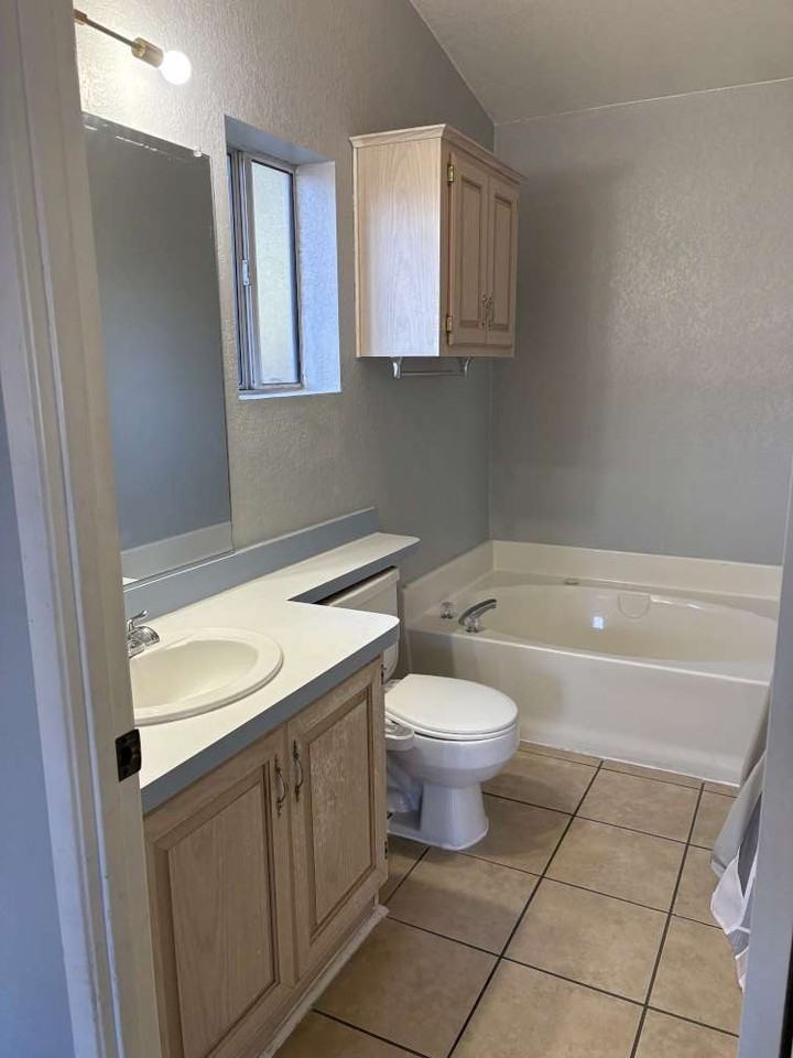 1975 Sw - Photo 3 of 17