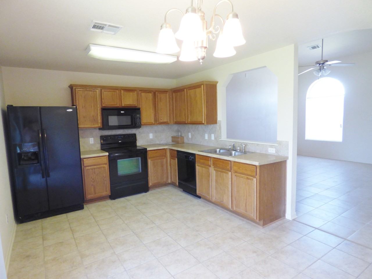 2400 Price Dr - Photo 7 of 30