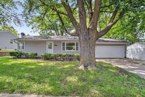 featured image of 7702 Sw 9th St