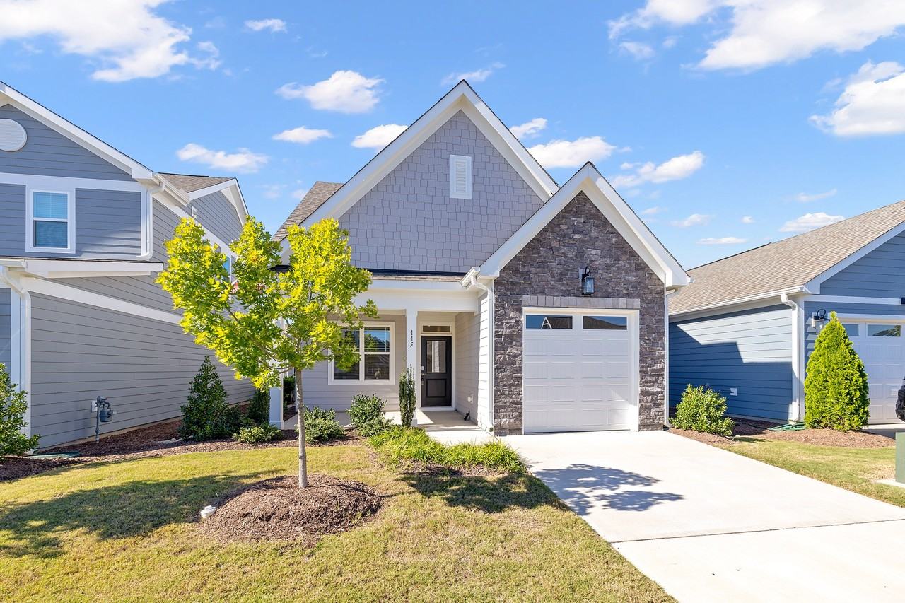 115 Swain St - Photo 4 of 46