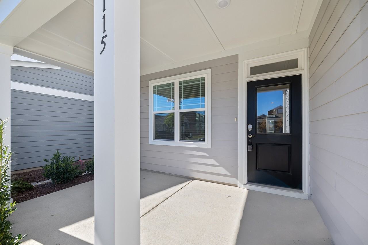 115 Swain St - Photo 5 of 46