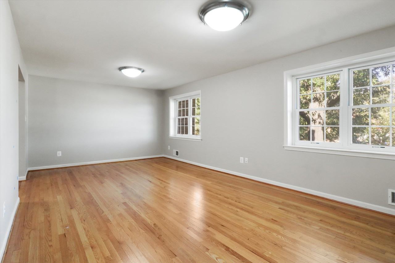 2305 Mcgregor Ct - Photo 7 of 45