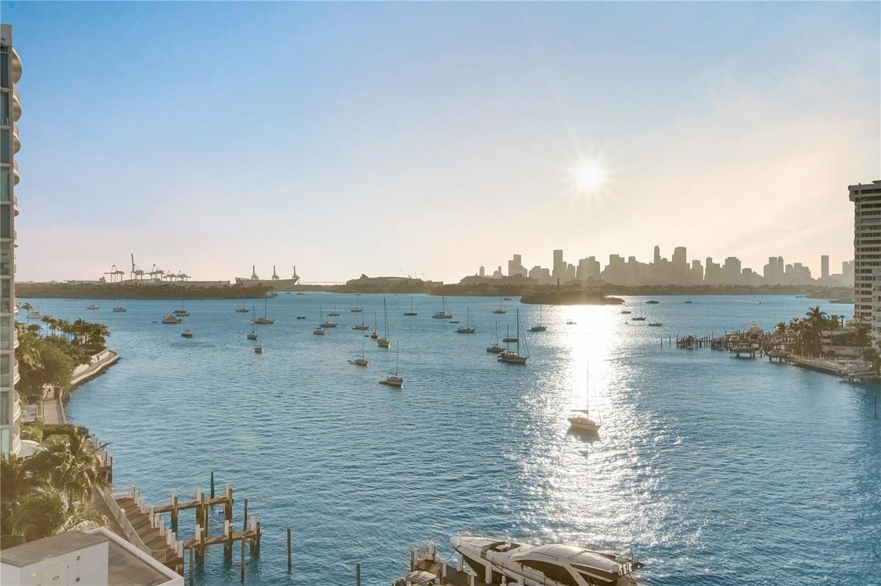 1450 Lincoln Rd - Photo 2 of 11