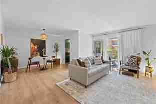 625 N Flores St #202 - Photo 1 of 1