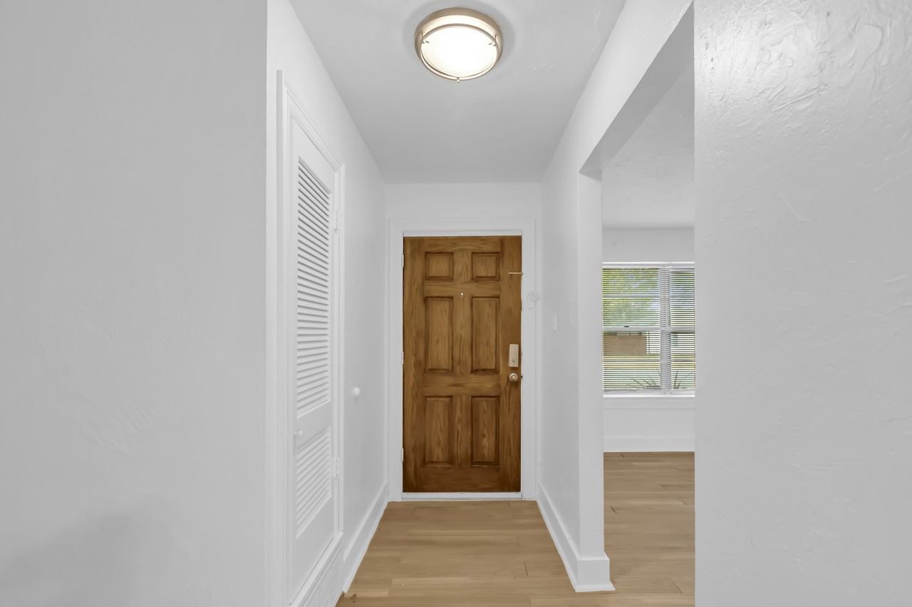 6433 Carousel Dr - Photo 3 of 22