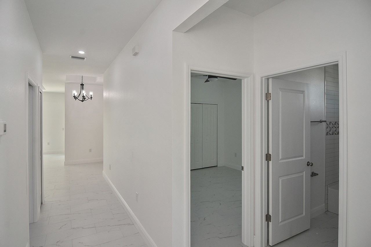 3034 Price Avenue - Photo 3 of 42