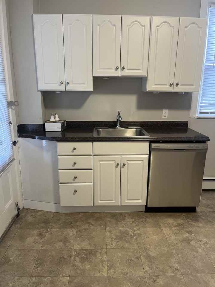 63 Dana St #U8