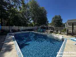 featured image of 6 Squire Way