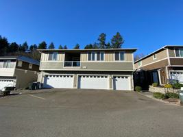 featured image of 1643 Burnside Pl