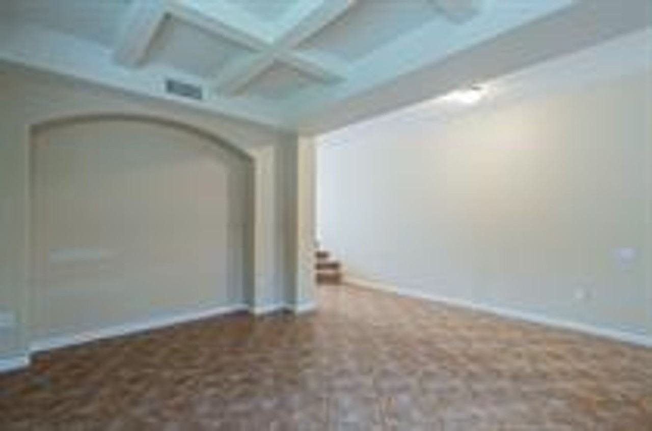 7265 W Gardenia Ave - Photo 4 of 30