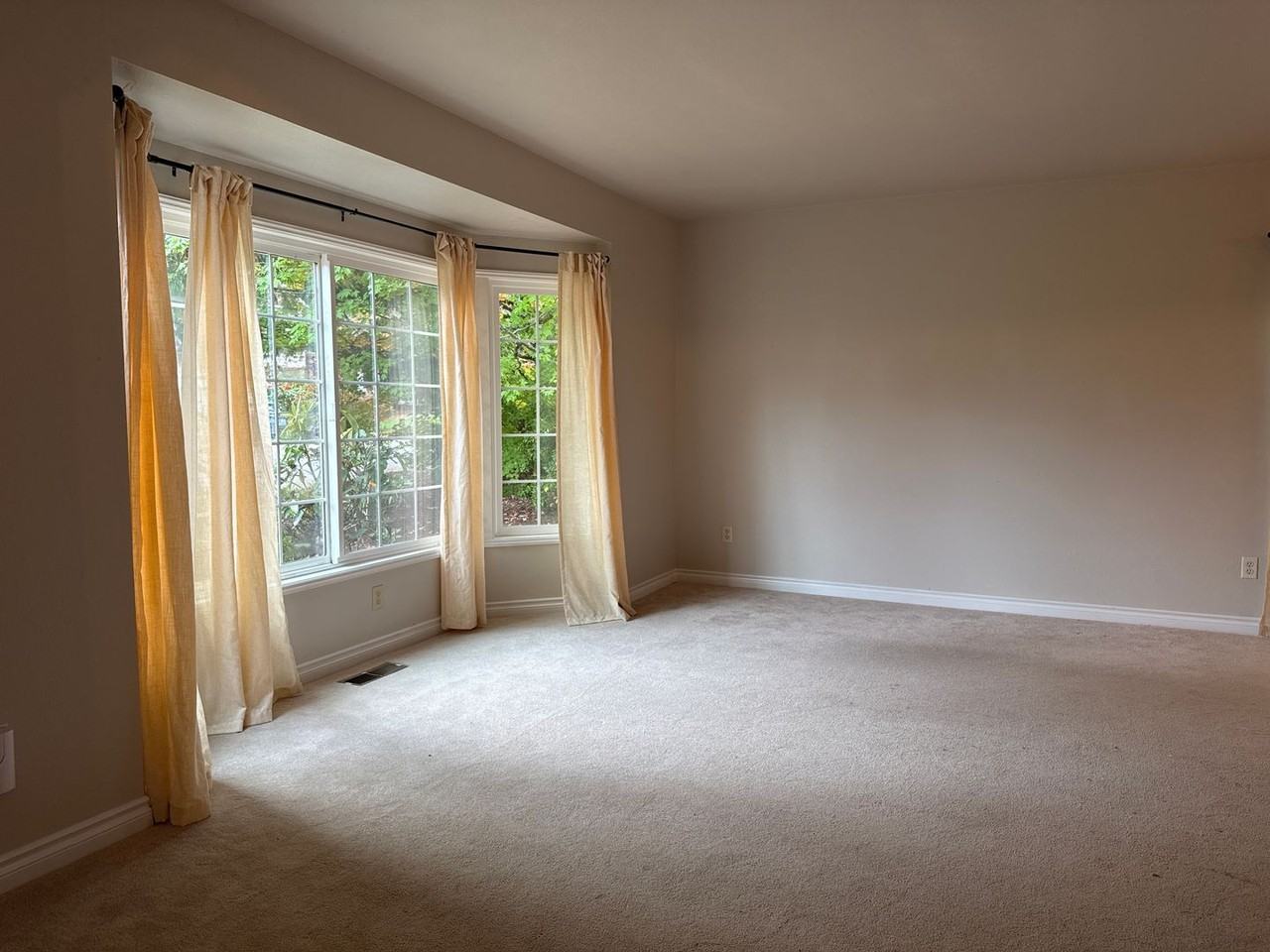 16224 Se 46th Pl - Photo 3 of 22