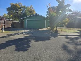 1205 Sw Cottonwood St - Photo 1 of 1