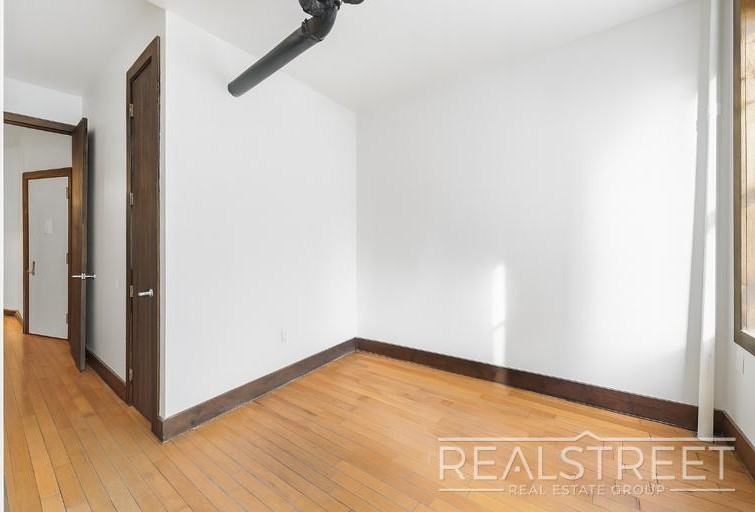 886 Flushing Ave #1R - Photo 7 of 8