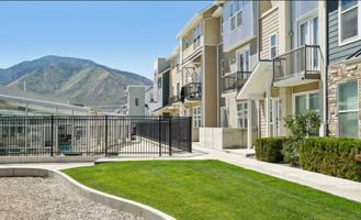 1042 S High Ridge Rd - Photo 1 of 1