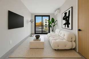 637 Quincy St #3D - Photo 1 of 1