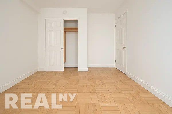 4th Ave #8L - Photo 2 of 6