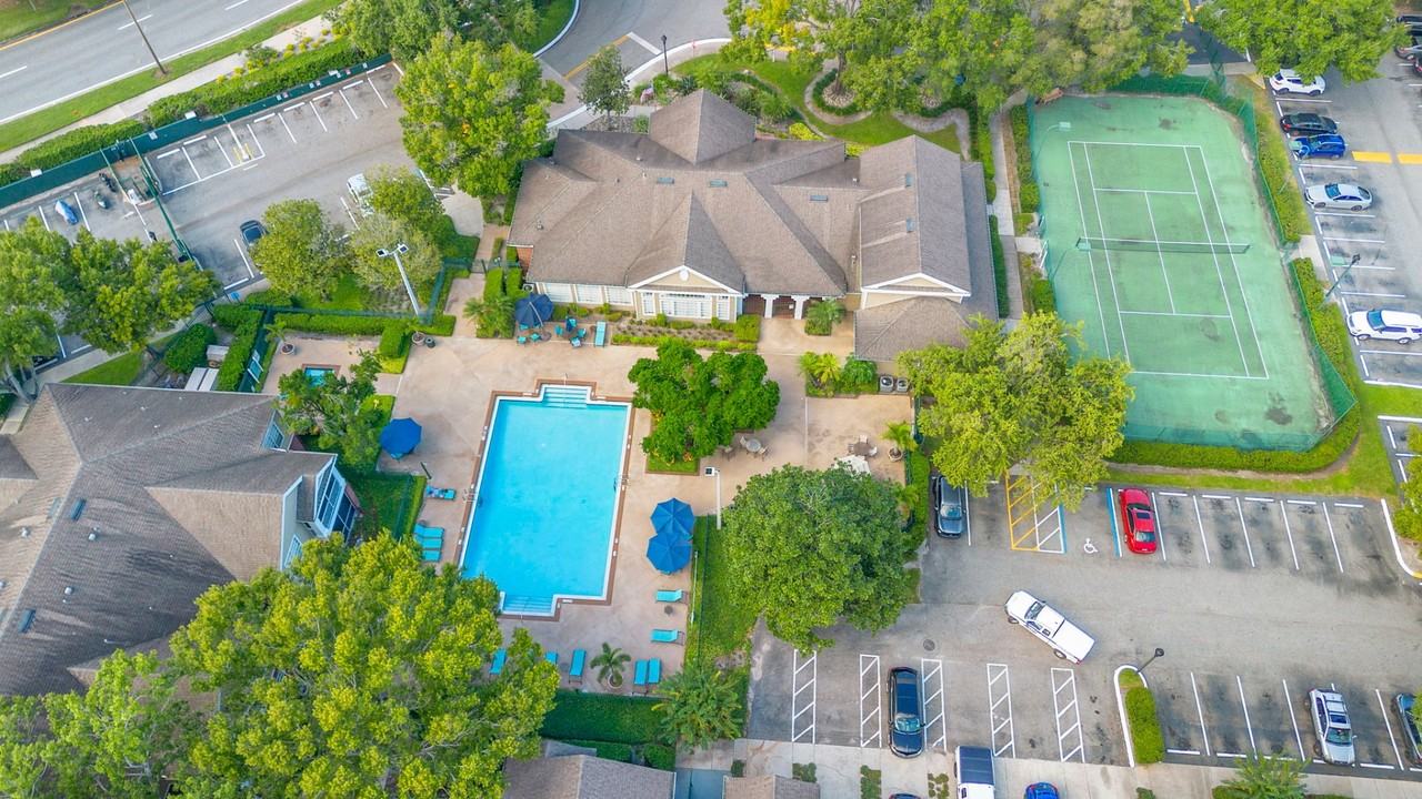 13016 Plantation Park Cir - Photo 3 of 20