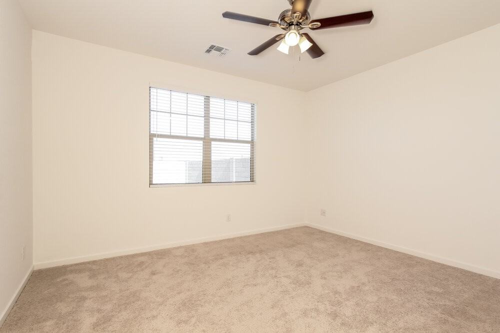 11010 W Luxton Ln - Photo 7 of 16