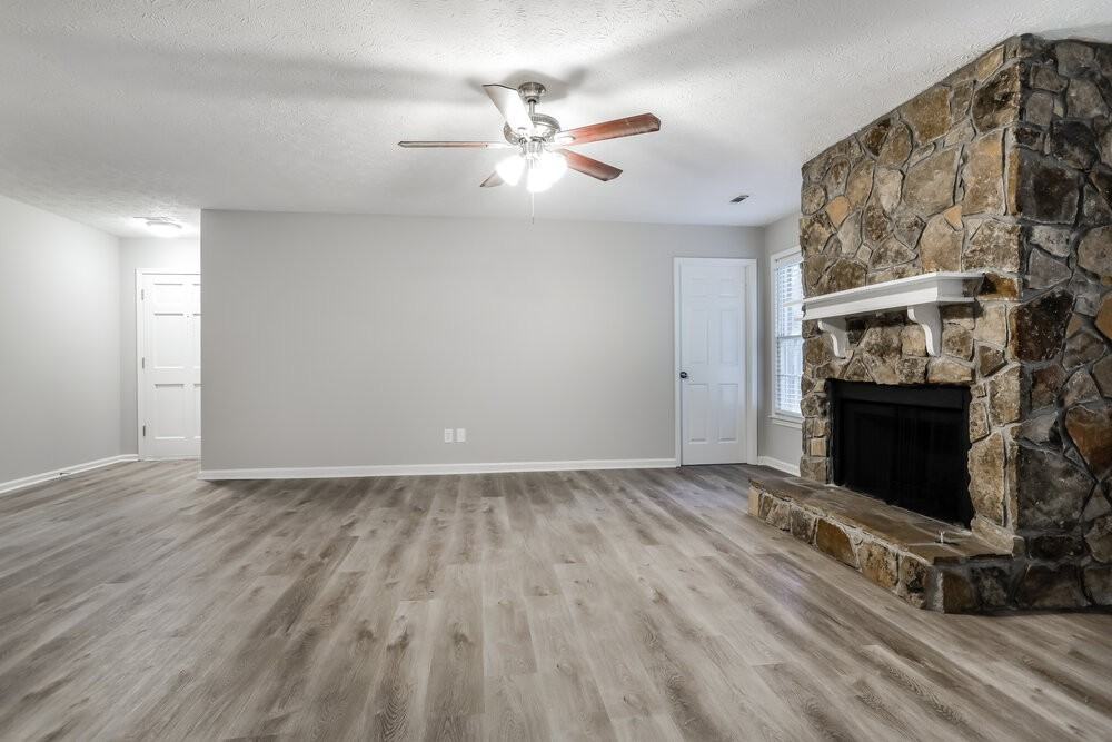 333 Agnes Court - Photo 3 of 16