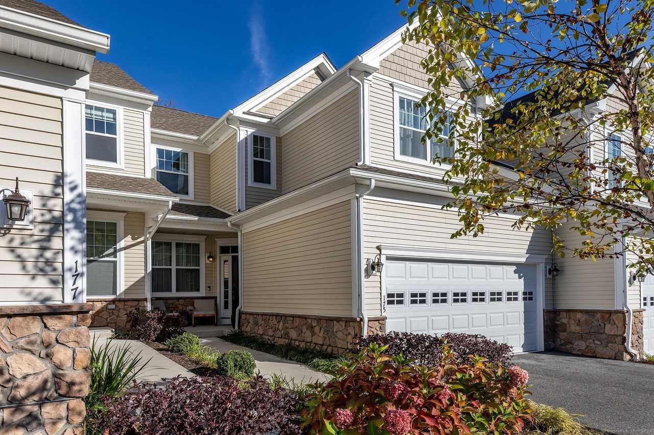 175 Ridgewood Dr #175 - Photo 2 of 21