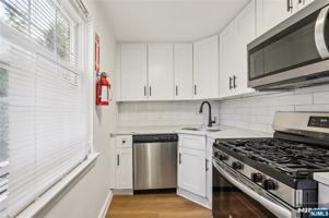 featured image of 100 Huguenot Ave Apt 1b