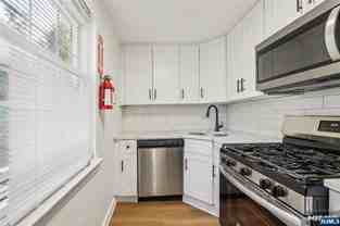100 Huguenot Ave Apt 1b - Photo 1 of 1