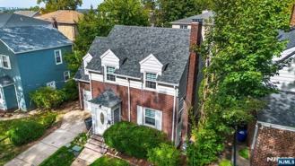 829 Elizabeth St - Photo 1 of 1