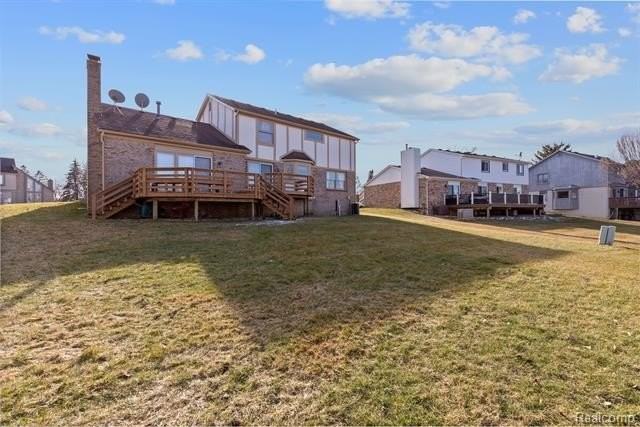 37701 Fleetwood Dr - Photo 4 of 37