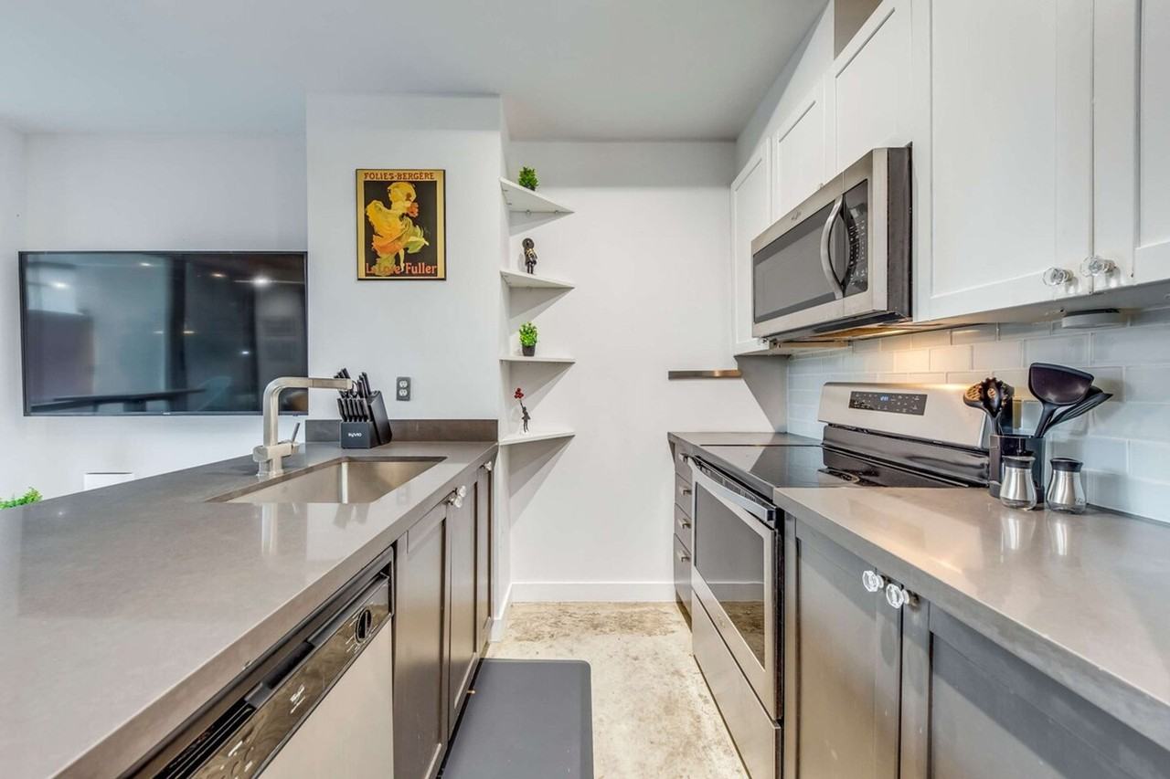 25 Gore Vale Avenue #1054296P - Photo 3 of 14