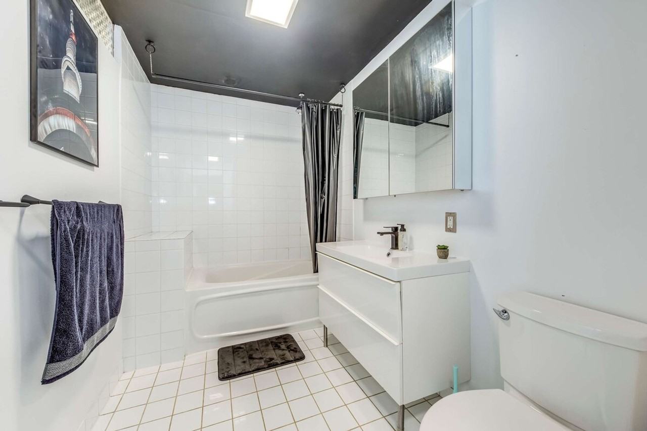 25 Gore Vale Avenue #1054296P - Photo 7 of 14