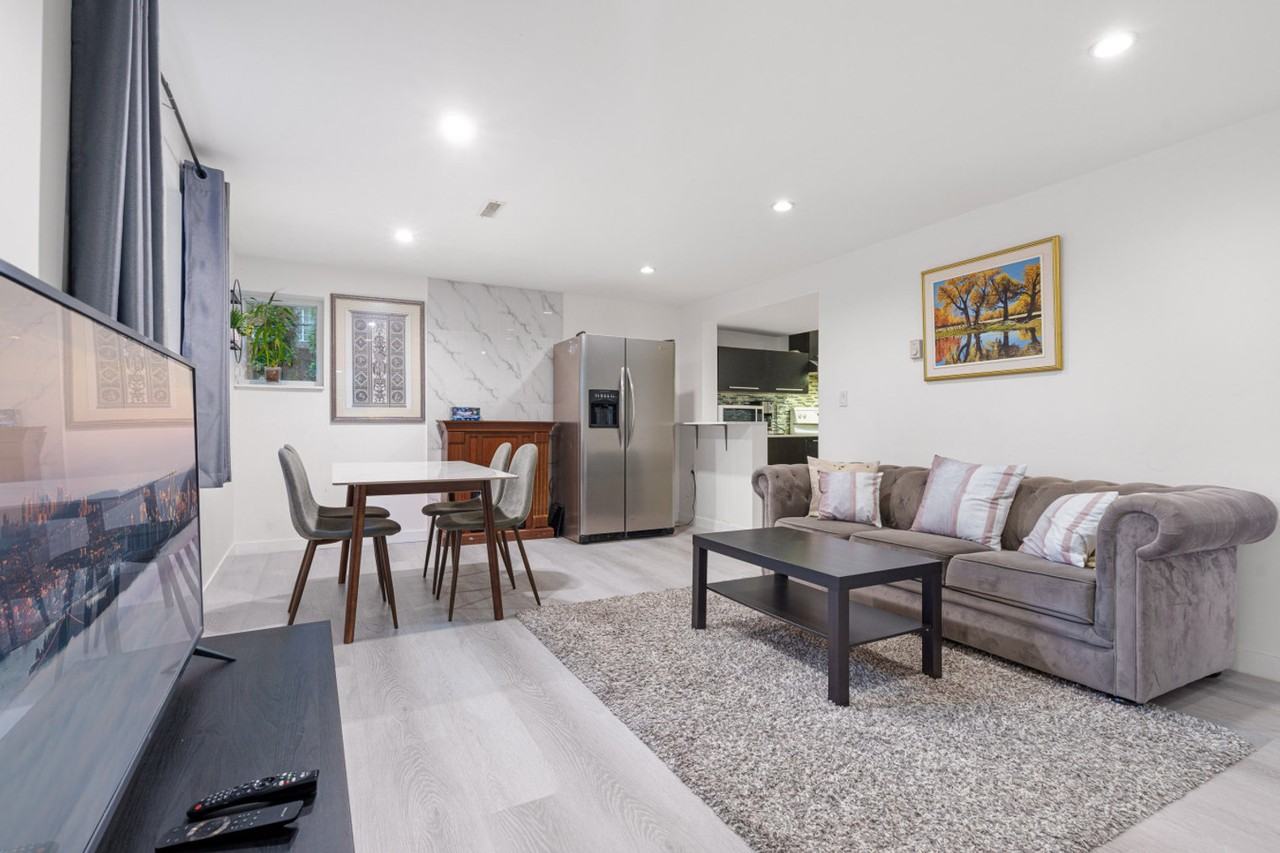 2606 East 18th Ave #1316306P - Photo 3 of 26