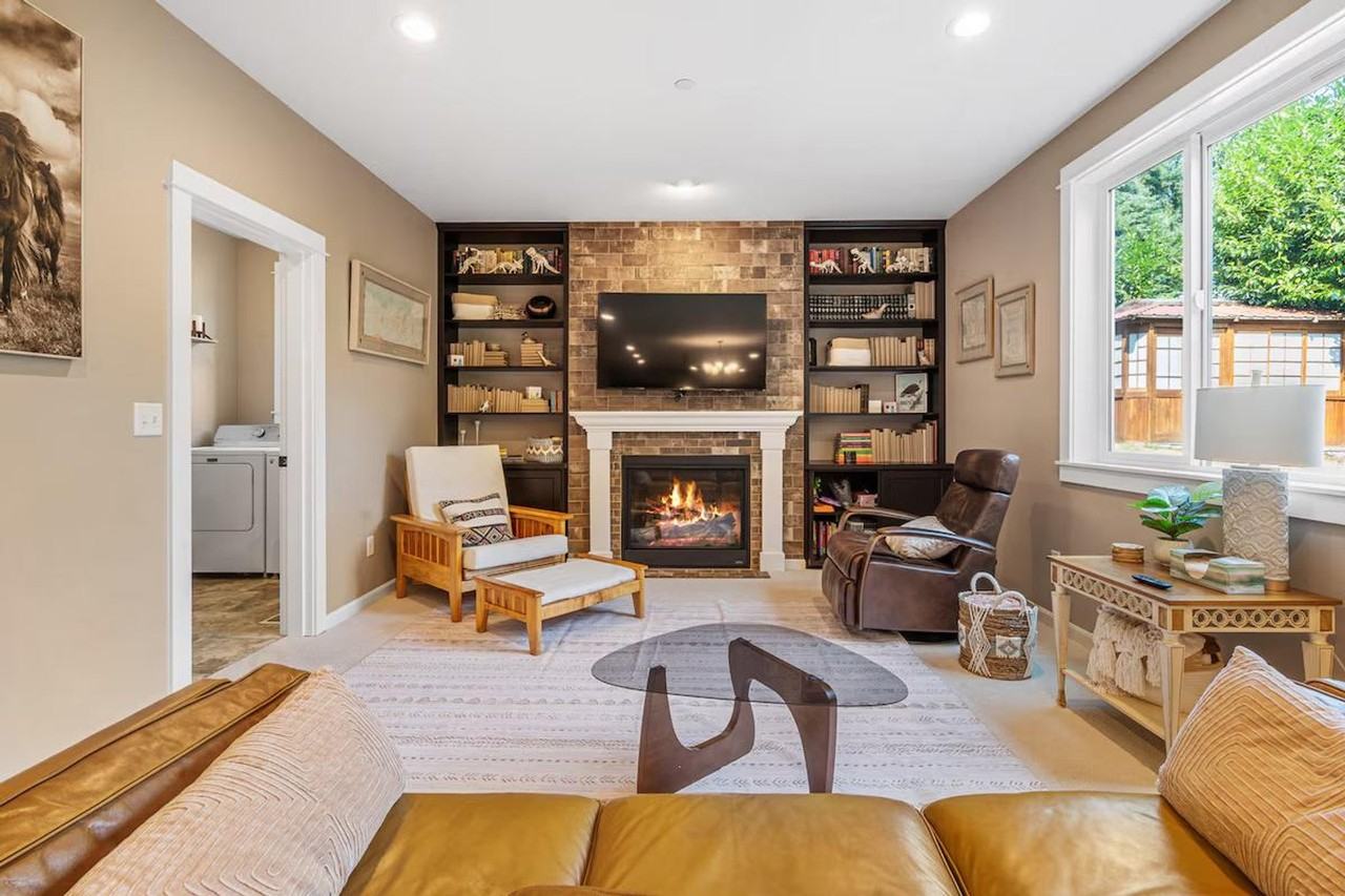 2847 Ne 178th St #1324818P - Photo 7 of 44