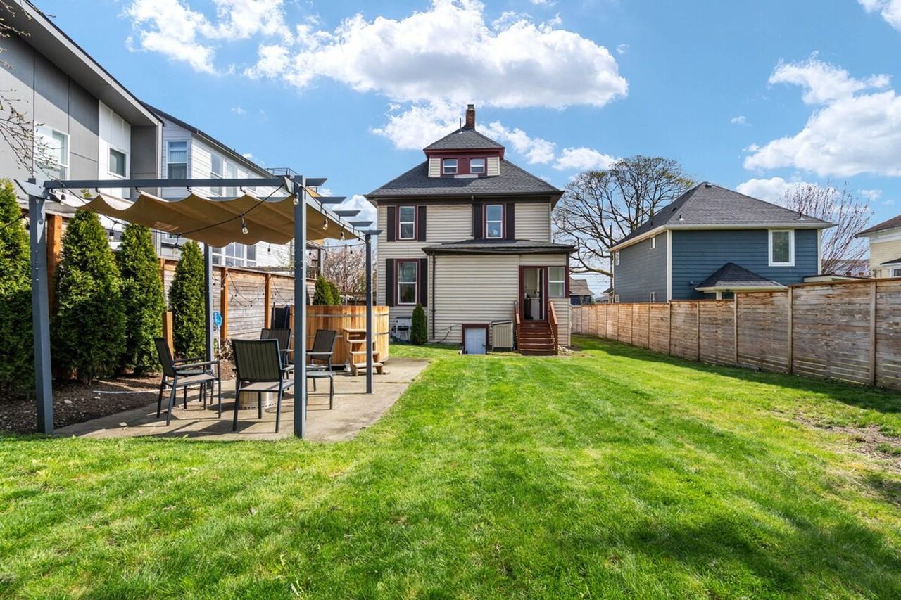 1914 E Jefferson St #1324826P - Photo 7 of 40