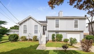 1204 Grand Cir - Photo 1 of 1