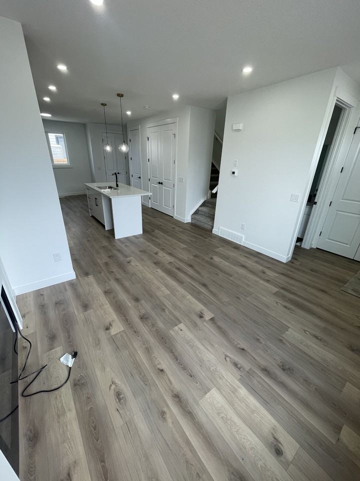 4754 83 Street NW #MAIN - Photo 2 of 10