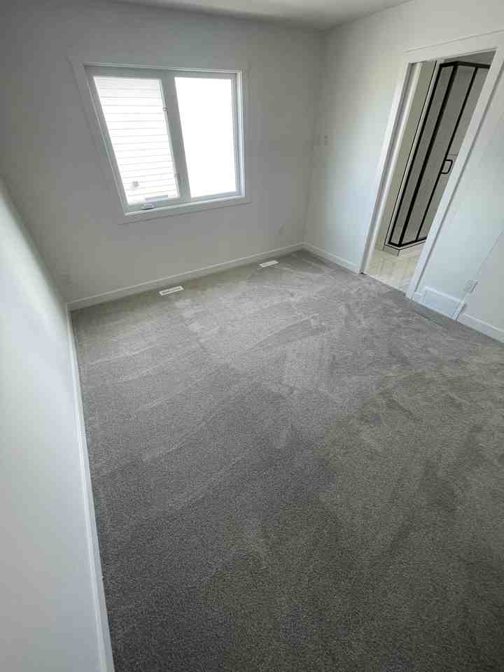 4754 83 Street NW #MAIN - Photo 6 of 10