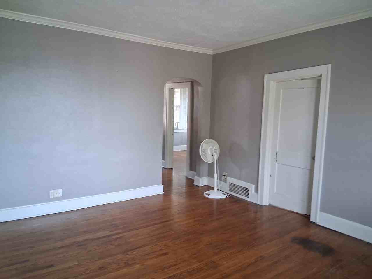 113 W Danner Ave #2 - Photo 2 of 7