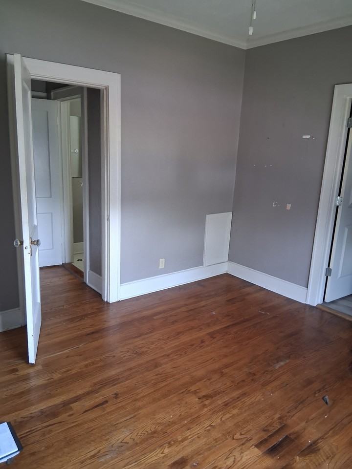 113 W Danner Ave #2 - Photo 3 of 7