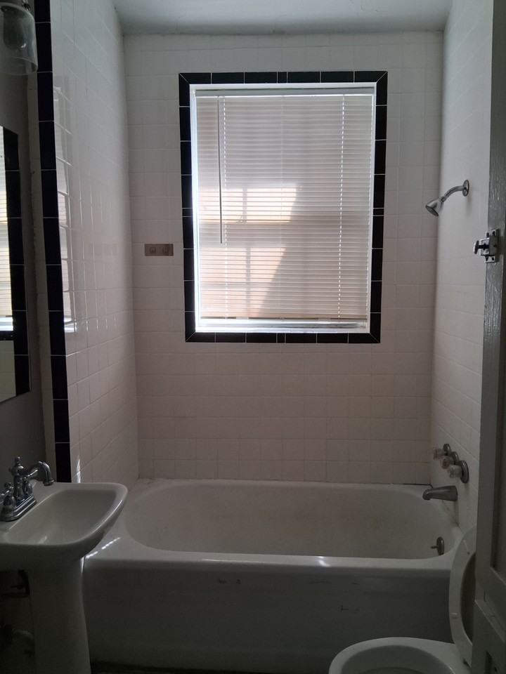 113 W Danner Ave #2 - Photo 6 of 7